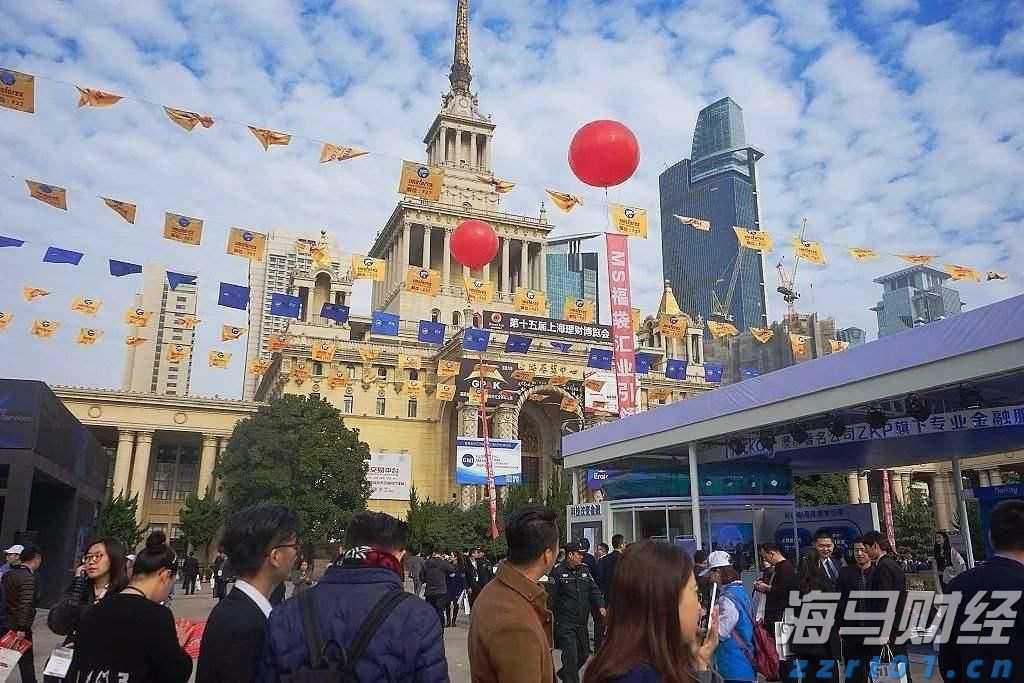 港股概念追踪 | 阿里巴巴自研AI眼镜发布,千亿市场待启(附概念股)
