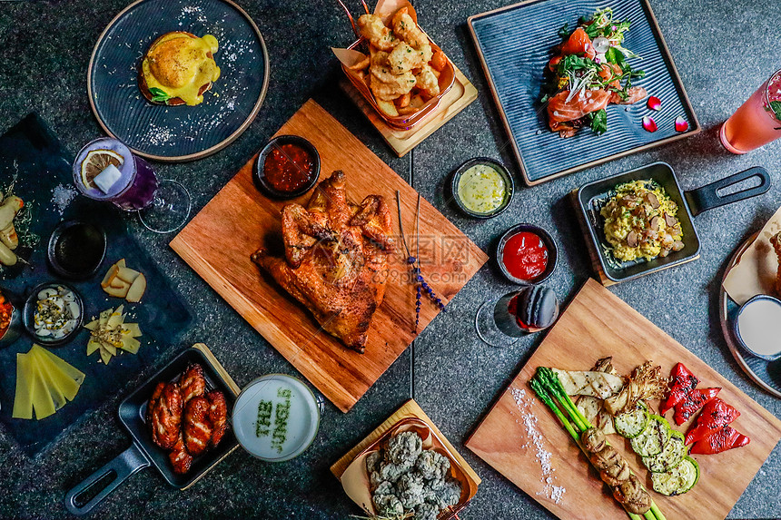 英伟达(NVDA.US)与安森美(ON.US)合作推动800V DC电源解决方案,助力AI数据中心发展