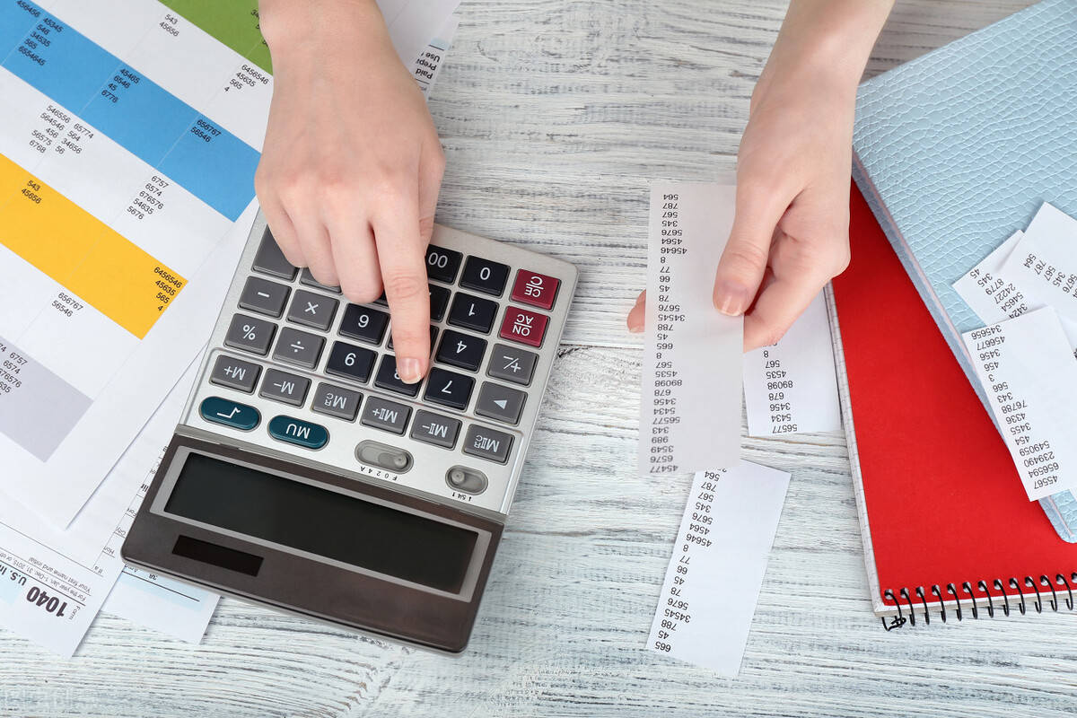 麦克未关，特朗普马克龙对话泄露