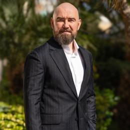 押注大盘+AI龙头!富国银行Q2增持标普500指数ETF(SPY.US)近五成，微软(MSFT.US)稳坐头号重仓